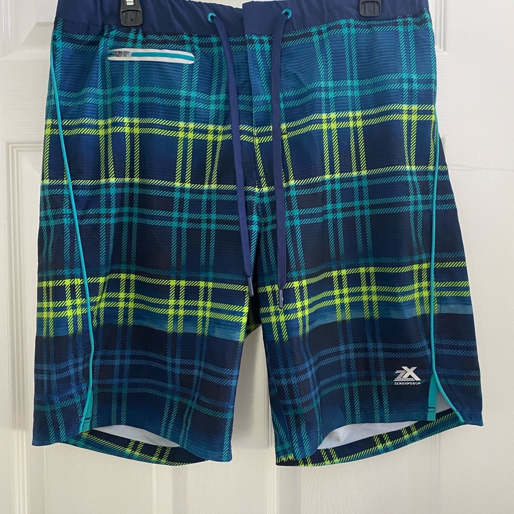 ZeroXposur Men's Navy and Lime Plaid Board Shorts size large
